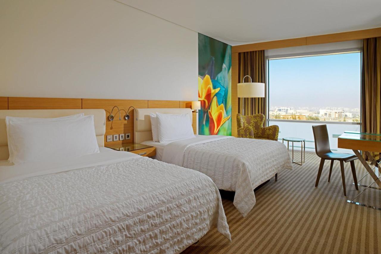Club Queen Room with Two Queen Beds - Club Level